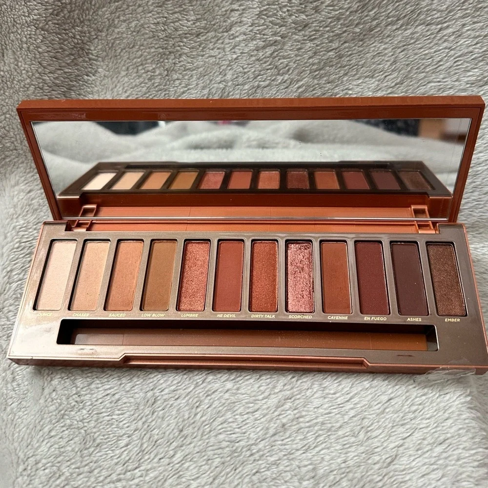 Authentic Urban Decay Naked Heat 12-Shade Eyeshadow Palette - Picture 6 of 16